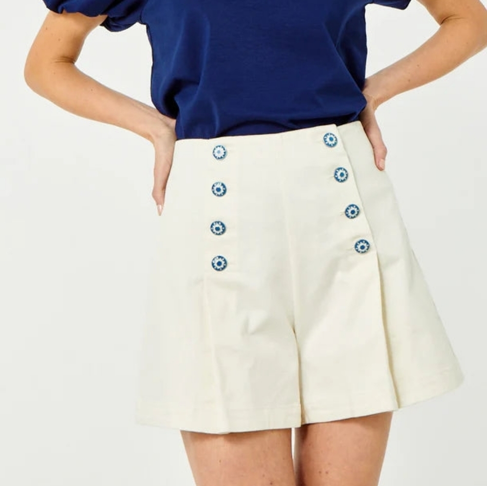 High-Waist Cream Sailor Shorts with Decorative Buttons